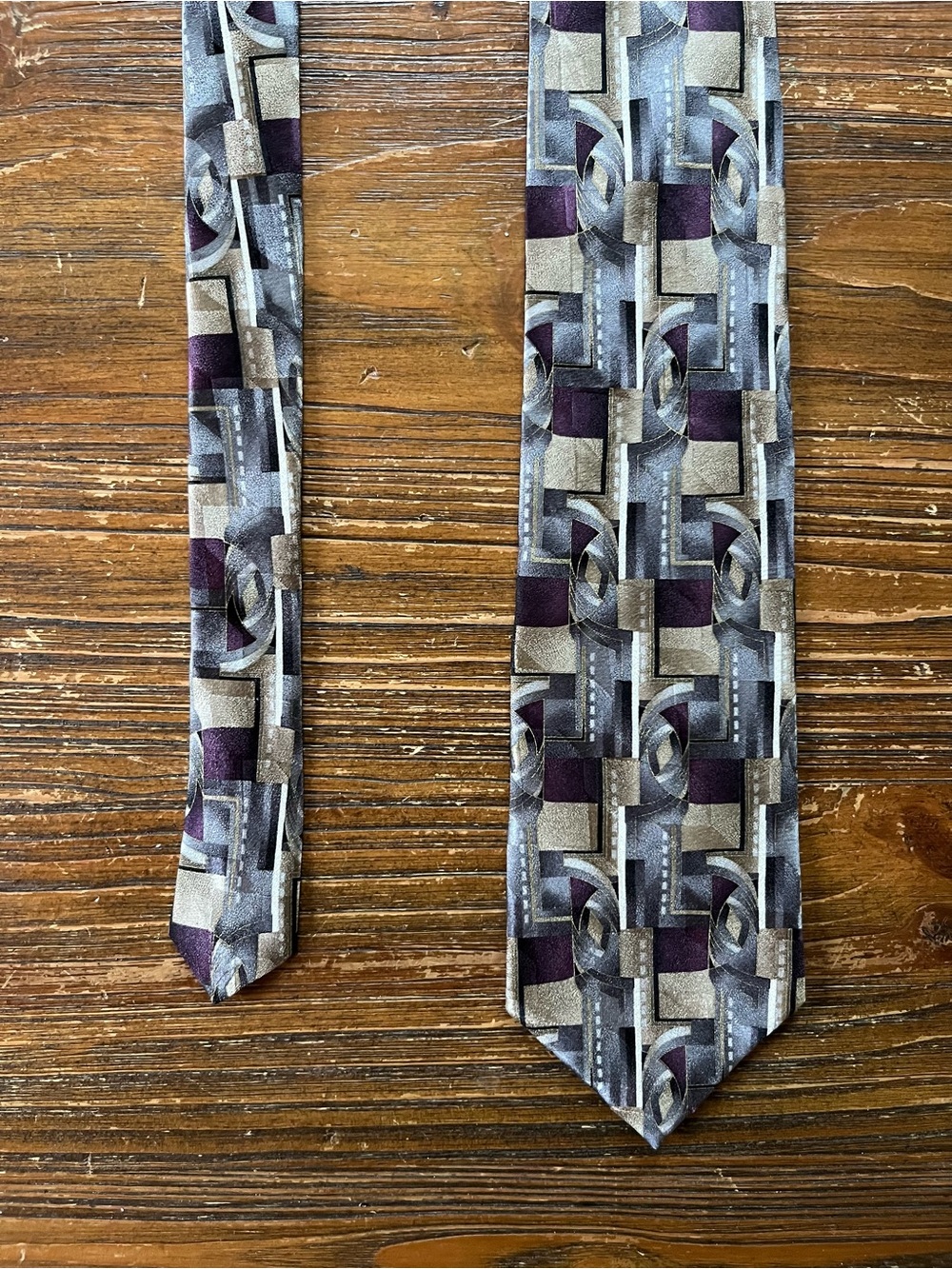 Emanuel Ungaro Geometric silk Tie in Gold, Purple and Silver